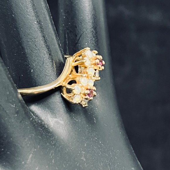 18 K HGE Floral Ring With Purple And Opaque Rhinestones Size 9 (R330) - Picture 3 of 7